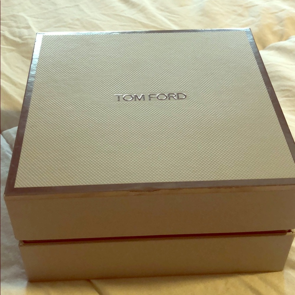 New in box Tom Ford Lio Color Set/ Red And Coral